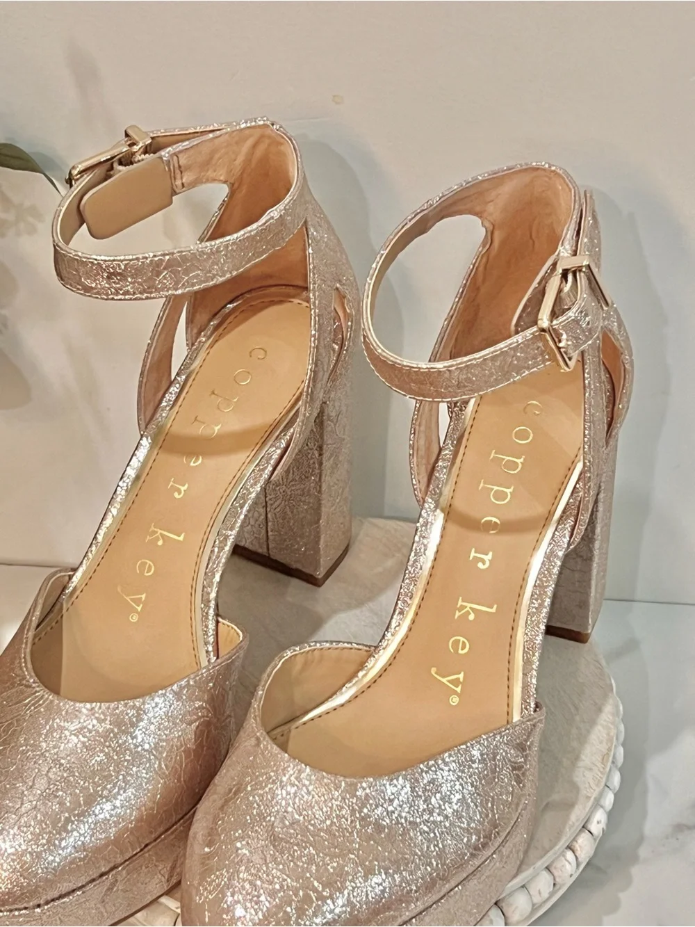 Copper Key Women's Metallic Platform Ankle-Strap Pumps size 6.5